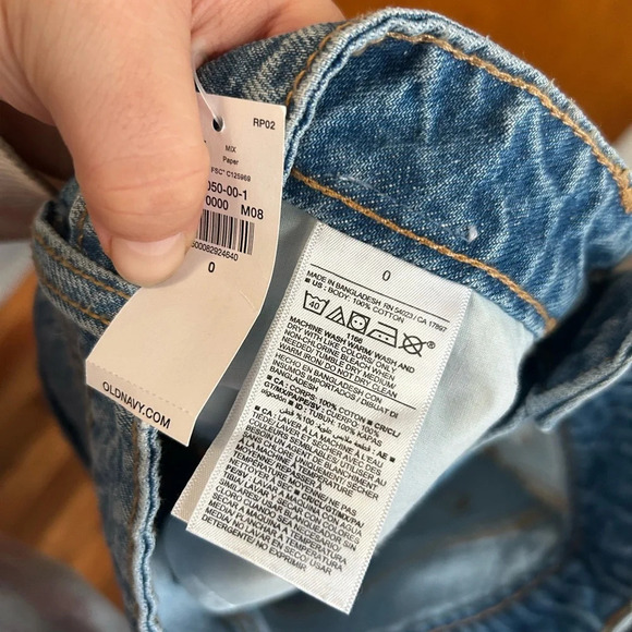 NWT OLD NAVY HIGH RISE OG STRAIGHT DENIM SHORTS - Picture 4 of 5
